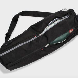NWT Manduka GO steady mat carrier in black